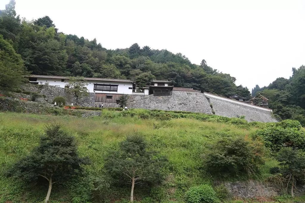 🏯 히로카네 저택(히로카네테이)